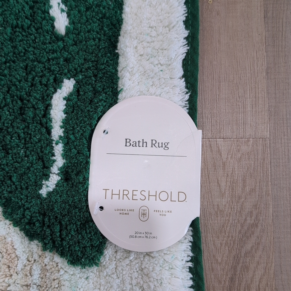 Green and White Tree Pattern Rug - Picture 4 of 7